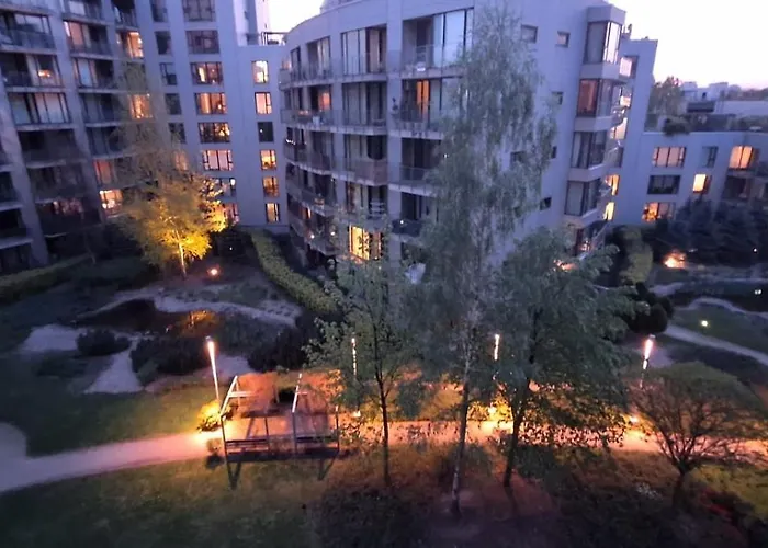 アパート Homecomfort Romantic ワルシャワ